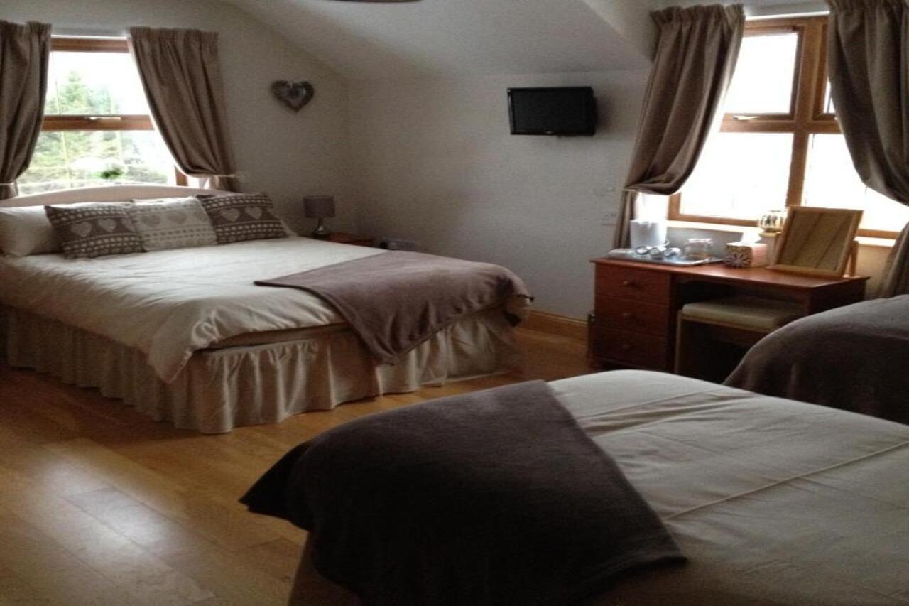 Glenn Eireann House Bed and Breakfast Cushendall Exteriör bild