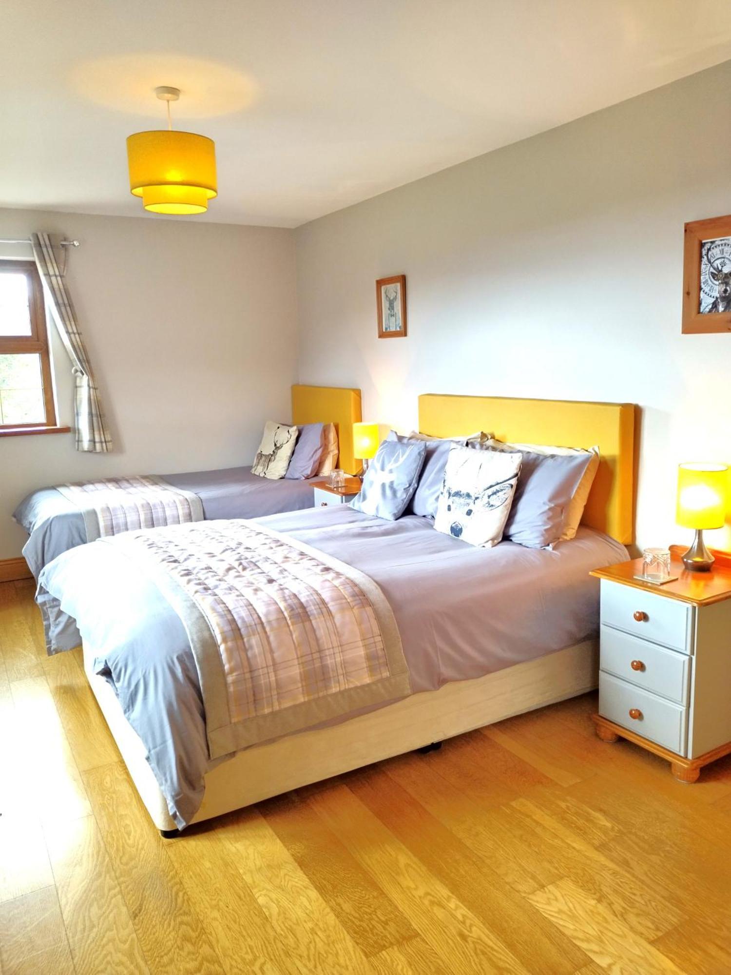 Glenn Eireann House Bed and Breakfast Cushendall Exteriör bild