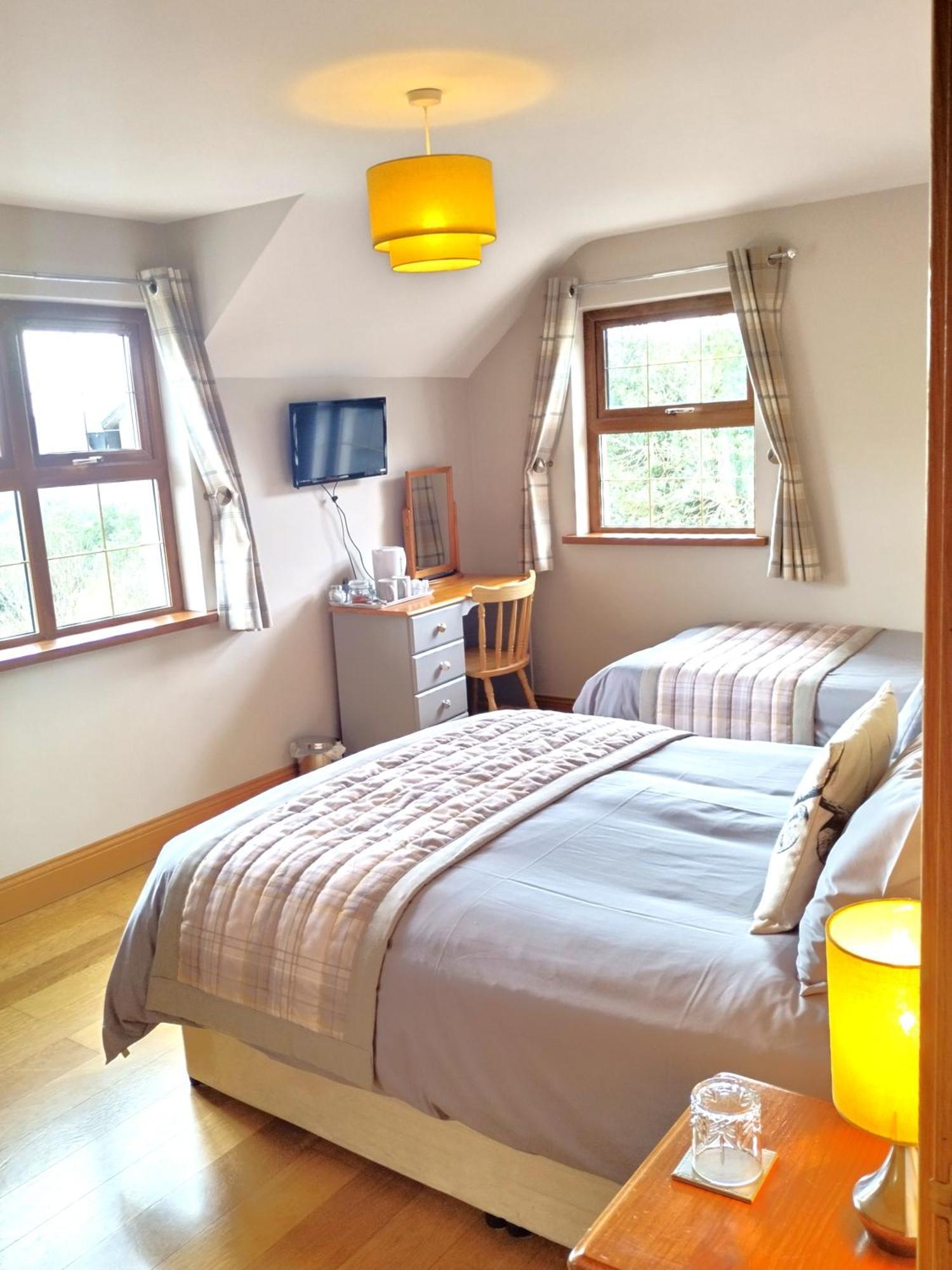 Glenn Eireann House Bed and Breakfast Cushendall Exteriör bild
