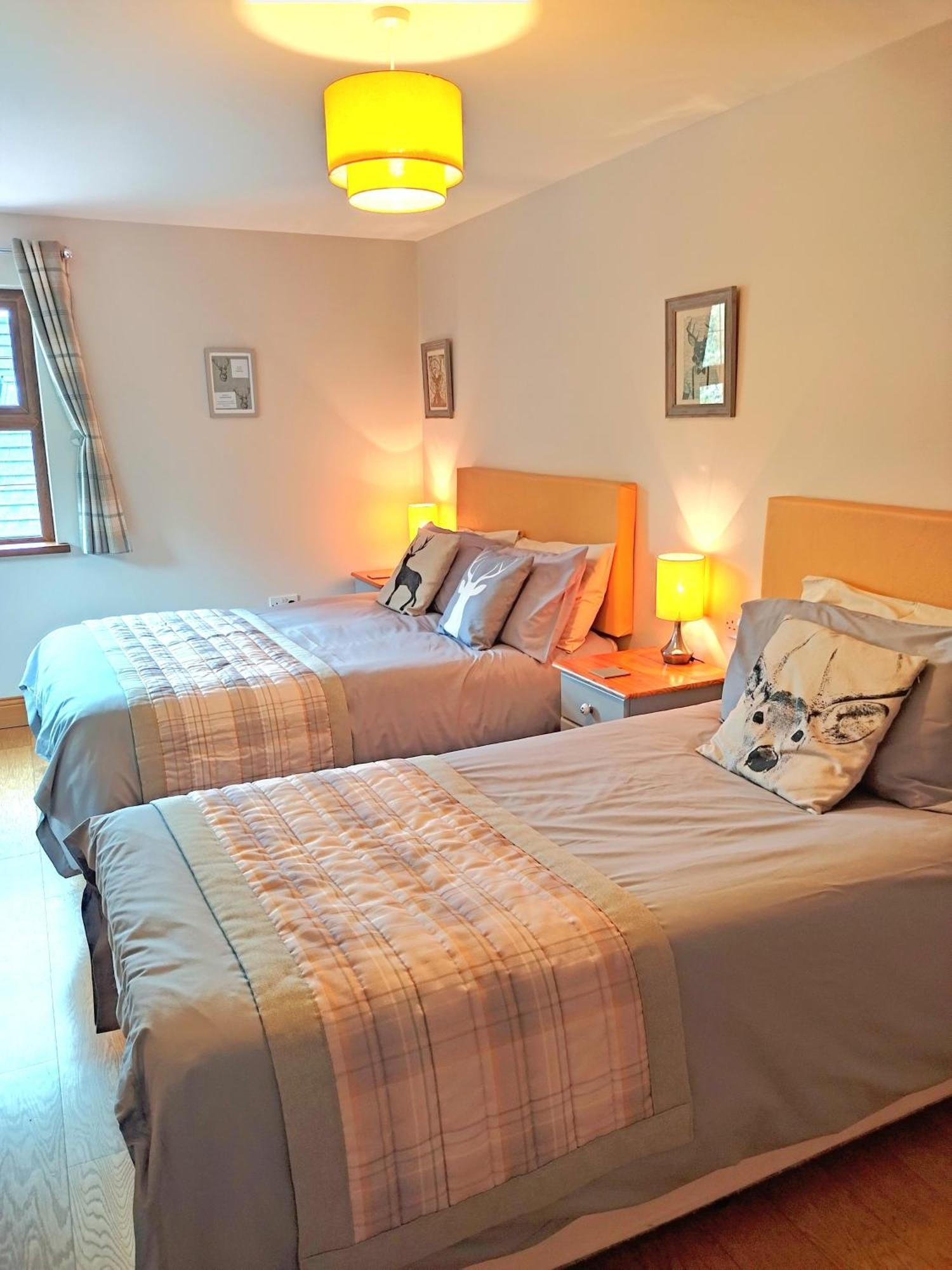 Glenn Eireann House Bed and Breakfast Cushendall Exteriör bild