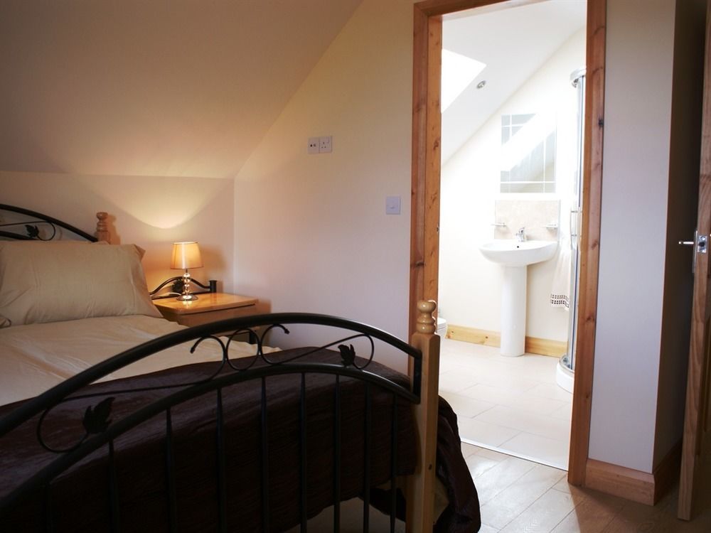 Glenn Eireann House Bed and Breakfast Cushendall Exteriör bild