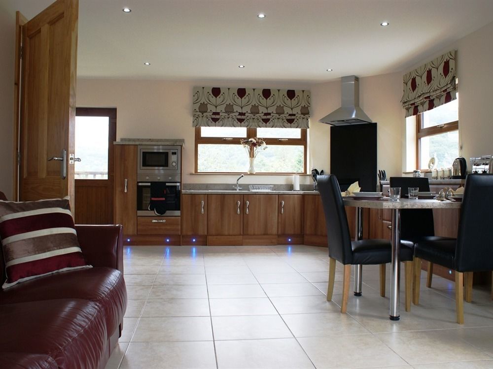 Glenn Eireann House Bed and Breakfast Cushendall Exteriör bild